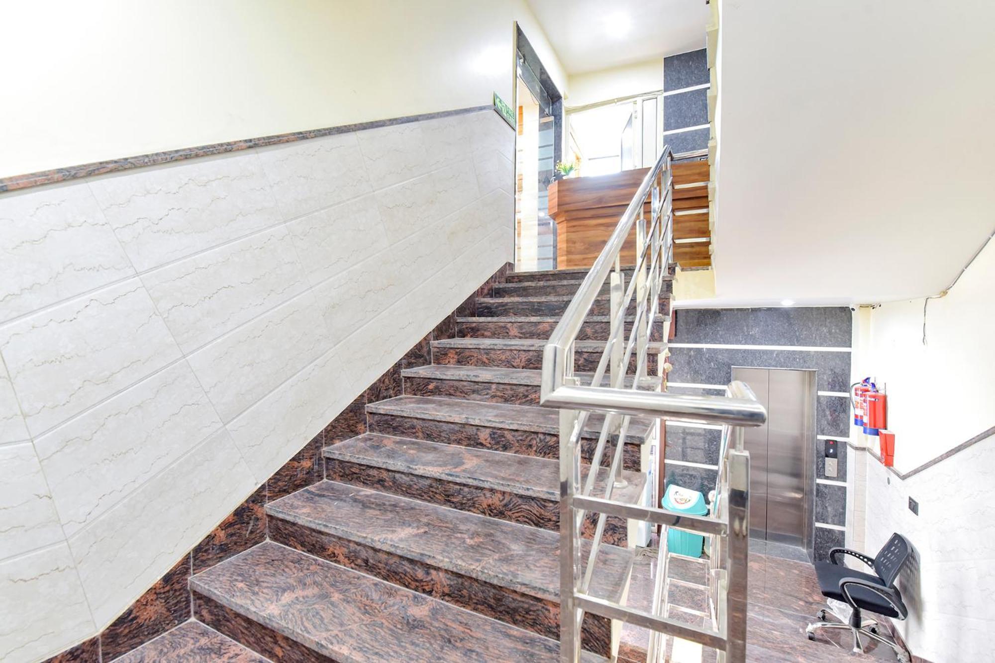 Fabhotel Elite Clement Town Екстериор снимка